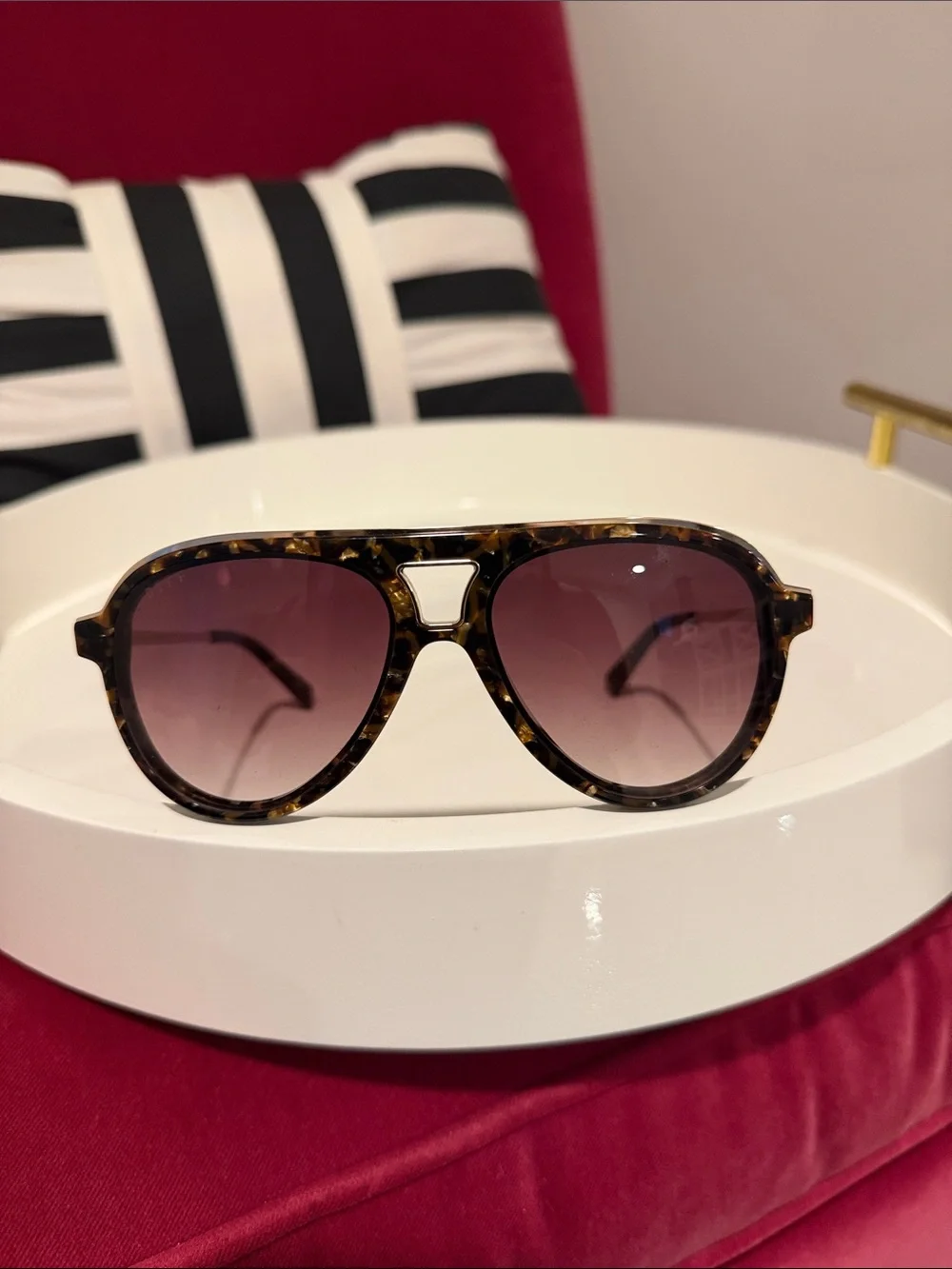 Diff Eyewear Tortoiseshell Frame with Gradient Brown Lenses